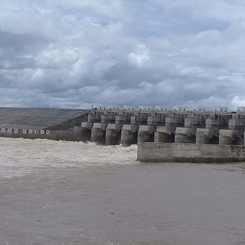 អាជ្ញាធរខេត្តស្ទឹងត្រែងបានប្រកាសអាសន្ន ឲ្យប្រជាពលរដ្ឋប្រុងប្រយ័ត្ន ចំពោះគ្រោះទឹកជំនន់បន្តហក់ឡើងជិតដល់កំពស់ប្រកាសអាសន្នហើ