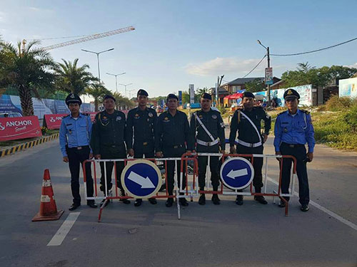 កងកំលាំងប៉ូលិសនិង ប៉េអឹមខេត្តព្រះសីហនុសហការគ្នាការពារសុវត្ថិភាពជូនភ្ញៀវជាតិនិងអន្តរជាតិក្នុងឳកាសចូលឆ្នាំសកល