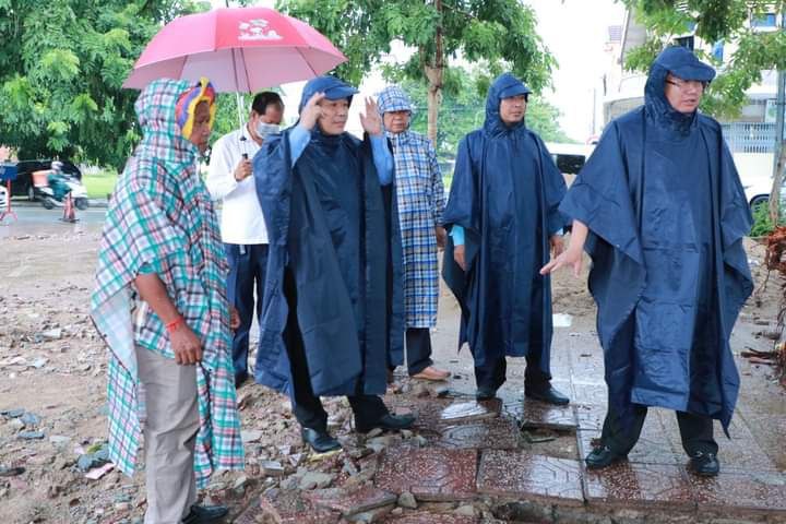 ឯកឧត្តម តាំង ម៉េង​លាន បាន​ជំរុញ​ដល់​មន្ត្រី​ជំនាញ​ត្រូវ​ដោះស្រាយ​បញ្ហា​ចំពោះ​មុខ​អោយបាន​ឆាប់រហ័ស ដើម្បី​សុភ័ណ​ភាព​ទីក្រុង និង​បរិស្ថាន​ល្អ