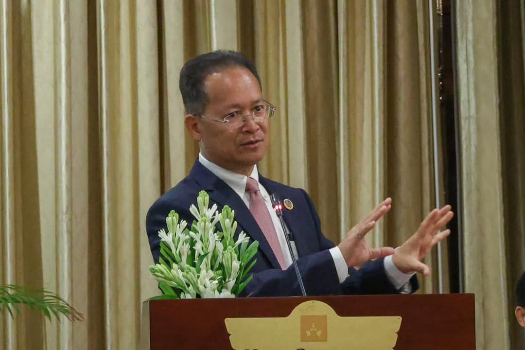 រោងចក្ររបស់ក្រុមហ៊ុនកាងស៊ីនឡុង ហ្វូត កែច្នៃដំណាប់ស្វាយនៅខេត្តប៉ៃលិន ត្រូវបានរដ្ឋមន្រ្តីក្រសួងបរិស្ថាន បញ្ជាឱ្យ បញ្ឈប់បង្ហូរសំណល់រាវចូលតំបន់ទឹកសាធារណៈនិងស្តារបរិស្ថានប្រព័ន្ធអូរក្បាលឡានឡើងវិញ